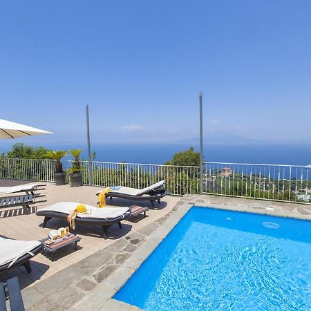 Amore Rentals - Casa Augusta A Сорренто Экстерьер фото