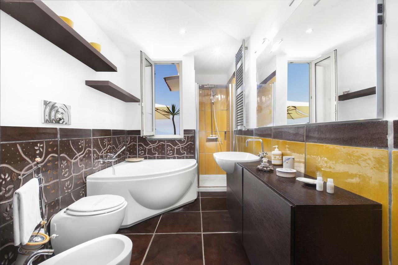 Amore Rentals - Casa Augusta A Сорренто Экстерьер фото