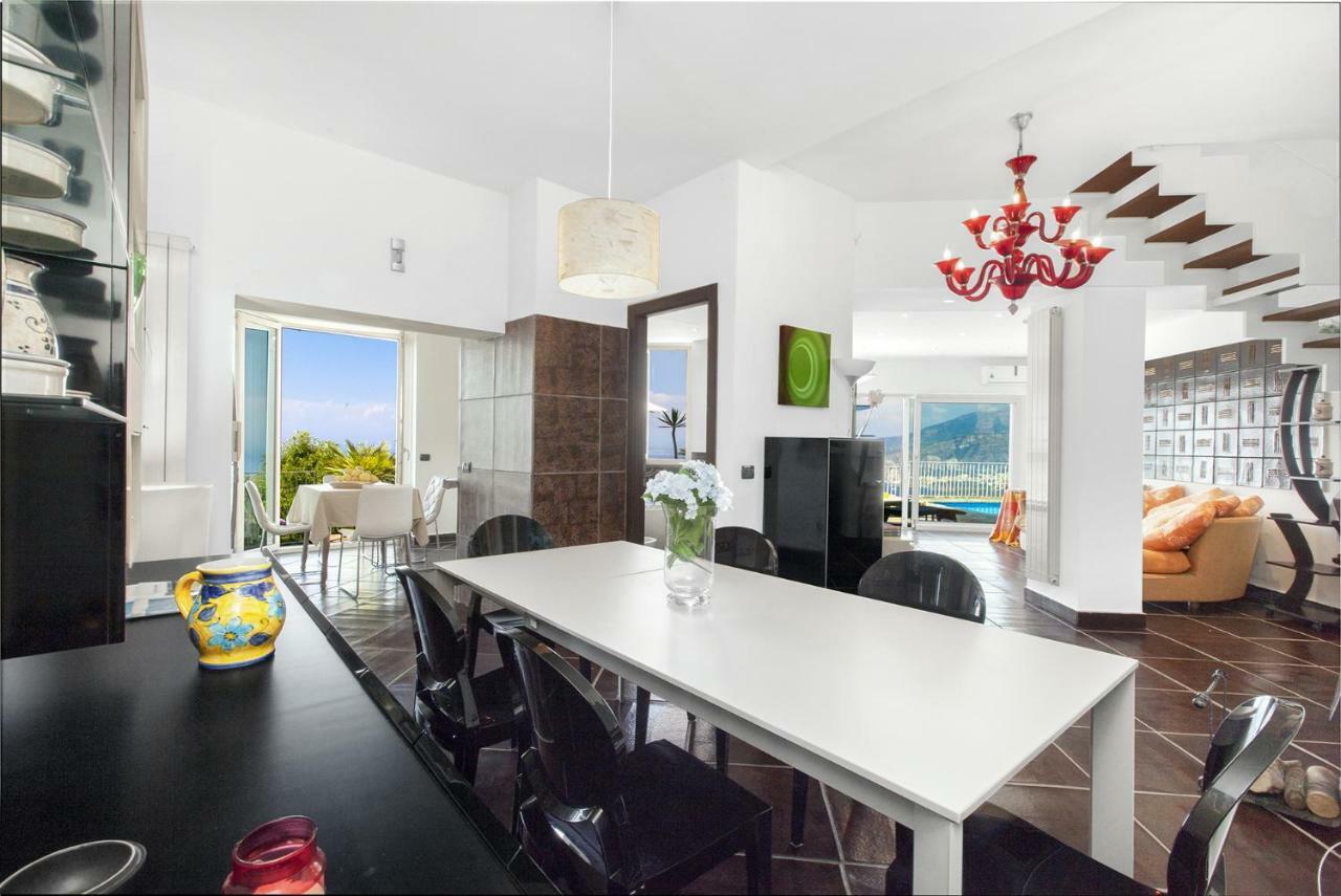Amore Rentals - Casa Augusta A Сорренто Экстерьер фото